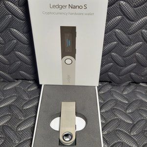 Ledger Nano S crypto wallet